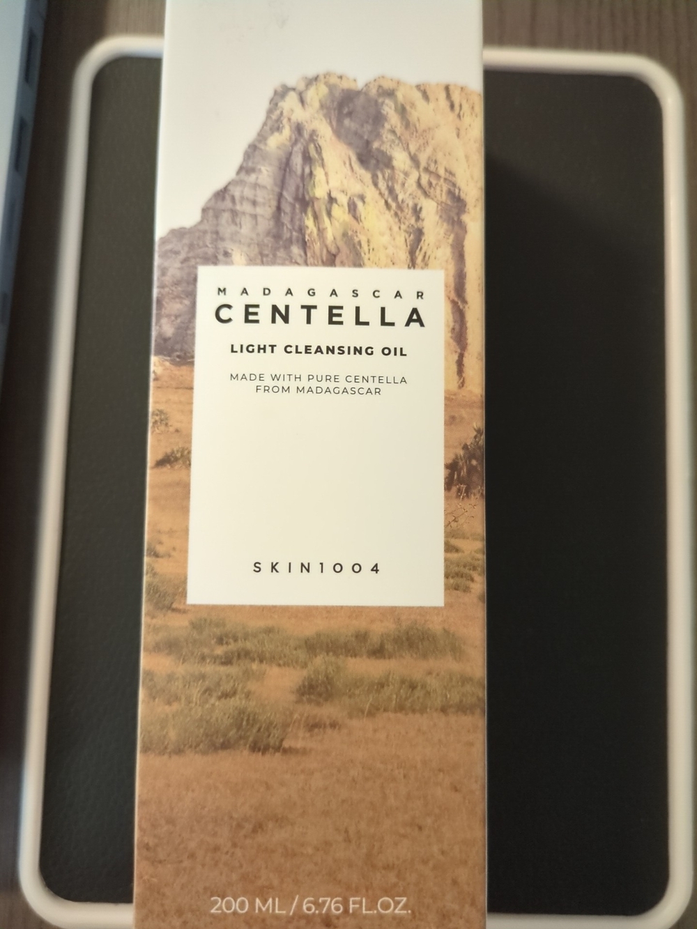 SKIN1004 Madagascar Centella Light Cleansing Oil - White & Tan Packaging